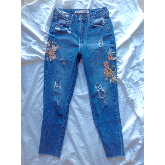 Denim & Co Denim - raw hem, High Waist Floral embroidery ankle Jeans